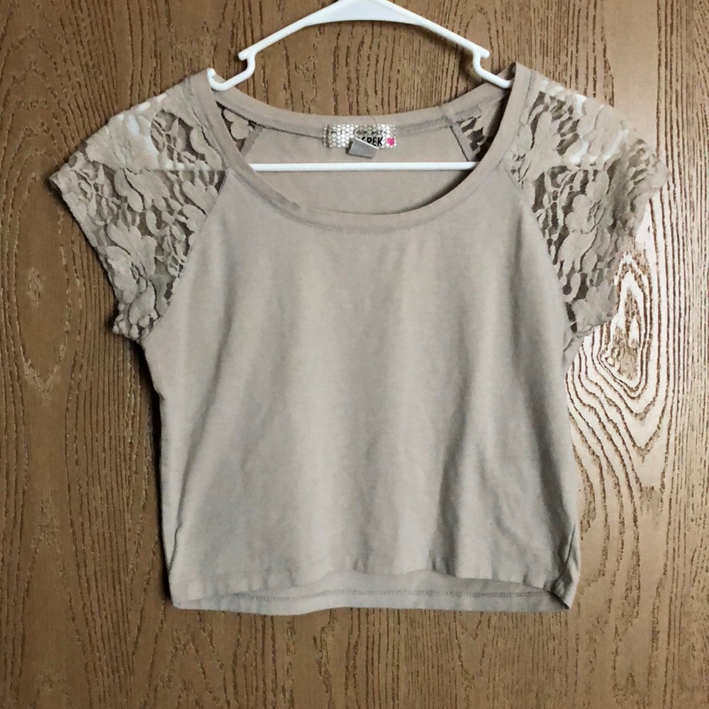 Nude crop top size L(perfect condition)